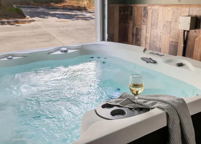 Retreat Hot Tub